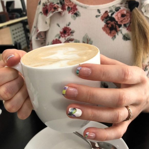 Meet your Posher, Erin Christine - Picture 5 of 8